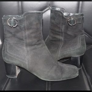 Black ankle boots USED